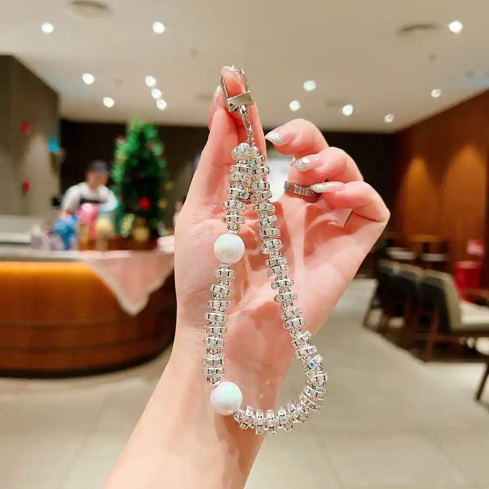 	Diamond Cut Phone Charm Off White